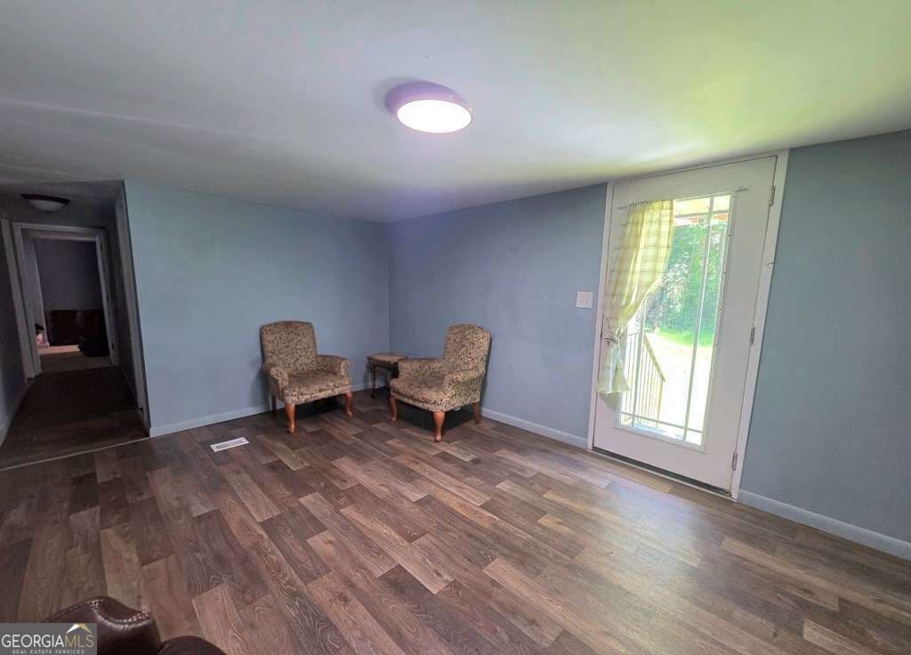 3 bedroom, 2 bathroom, 1,440 sq ft manufactured home,single family residence for sale at 2804 Stuart Drive, Valdosta, GA 31601 — photo 7