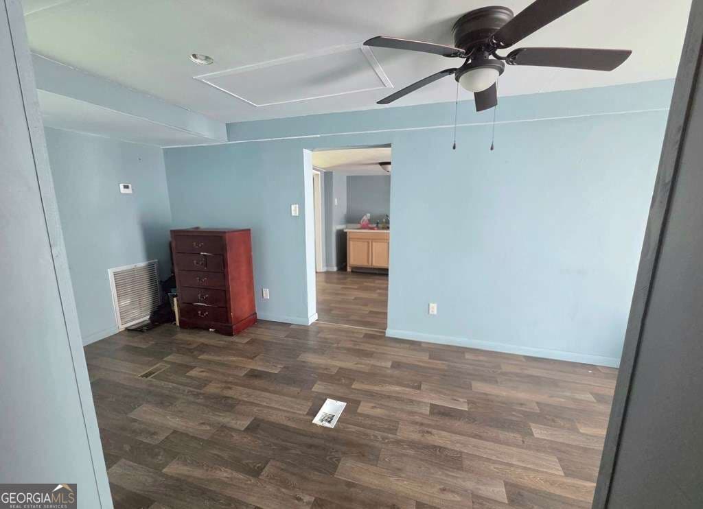 3 bedroom, 2 bathroom, 1,440 sq ft manufactured home,single family residence for sale at 2804 Stuart Drive, Valdosta, GA 31601 — photo 3