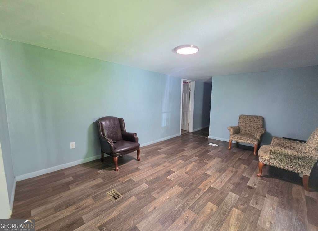 3 bedroom, 2 bathroom, 1,440 sq ft manufactured home,single family residence for sale at 2804 Stuart Drive, Valdosta, GA 31601 — photo 8