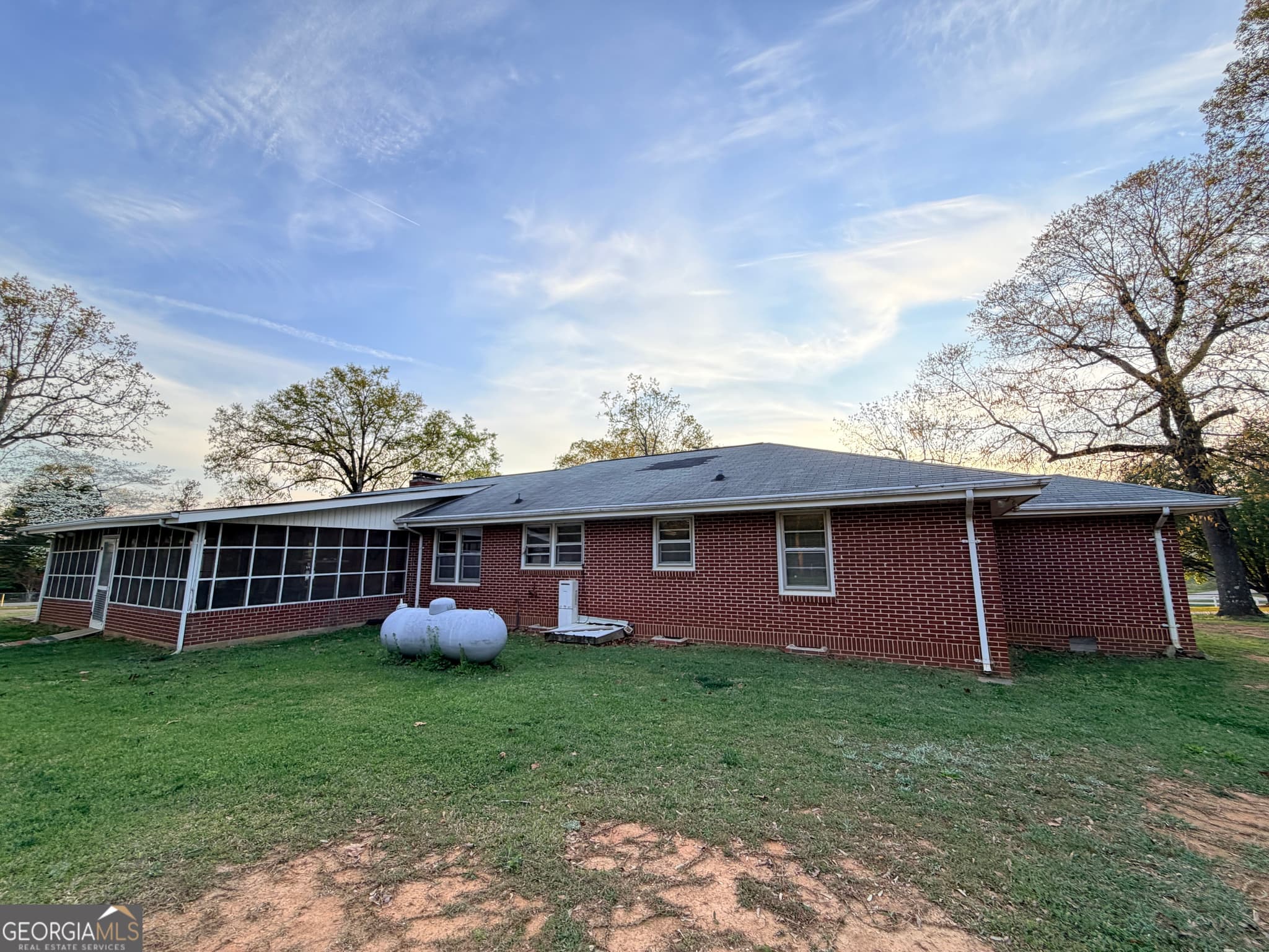 3 bedroom, 2 bathroom, 1,494 sq ft single family residence for sale at 177 Marvin Miles Road, Clermont, GA 30527 — photo 5