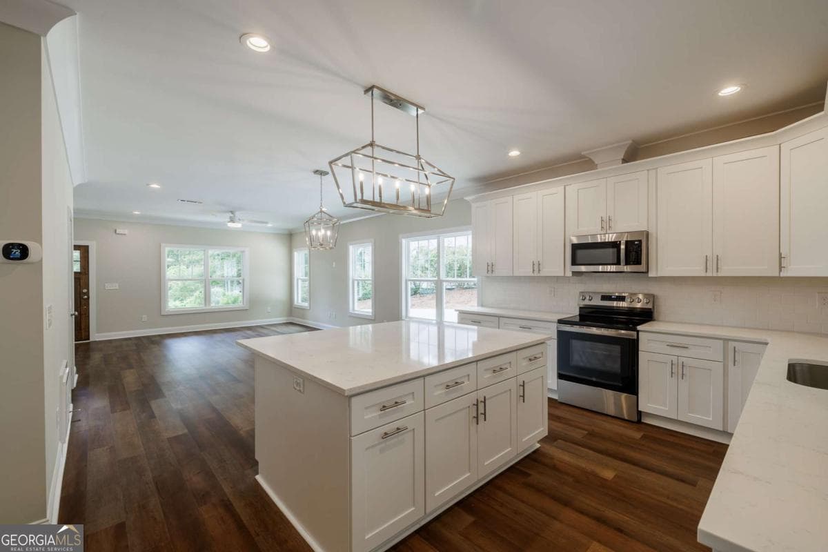 6 bedroom, 5.5 bathroom, 2,655 sq ft single family residence for sale at 235 Pearl Street, Athens, GA 30601 — photo 6