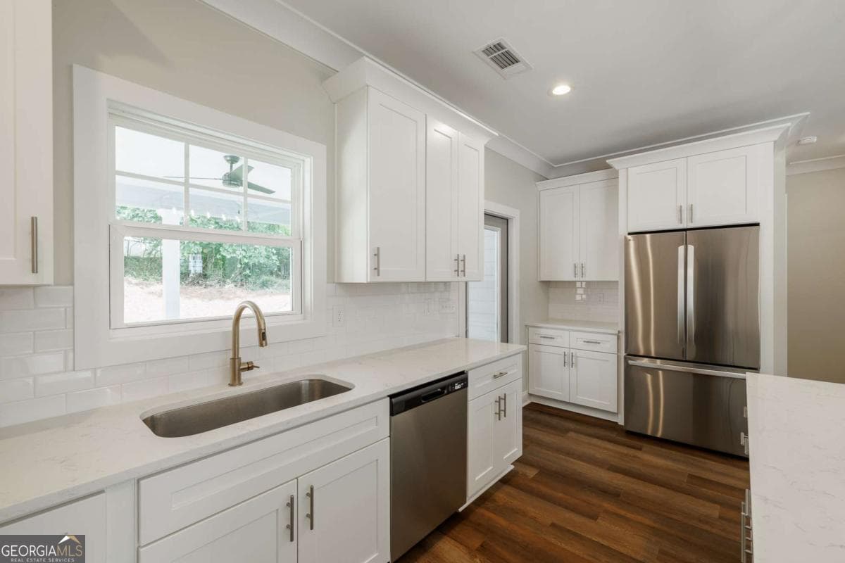 6 bedroom, 5.5 bathroom, 2,655 sq ft single family residence for sale at 235 Pearl Street, Athens, GA 30601 — photo 7