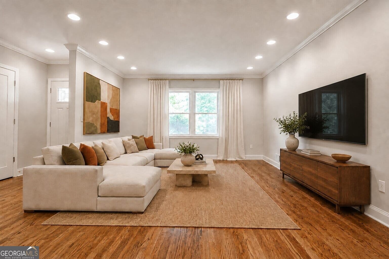 4 bedroom, 3 bathroom, 2,100 sq ft single family residence for sale at 1356 Peachtree Battle Avenue, Atlanta, GA 30327 — photo 3