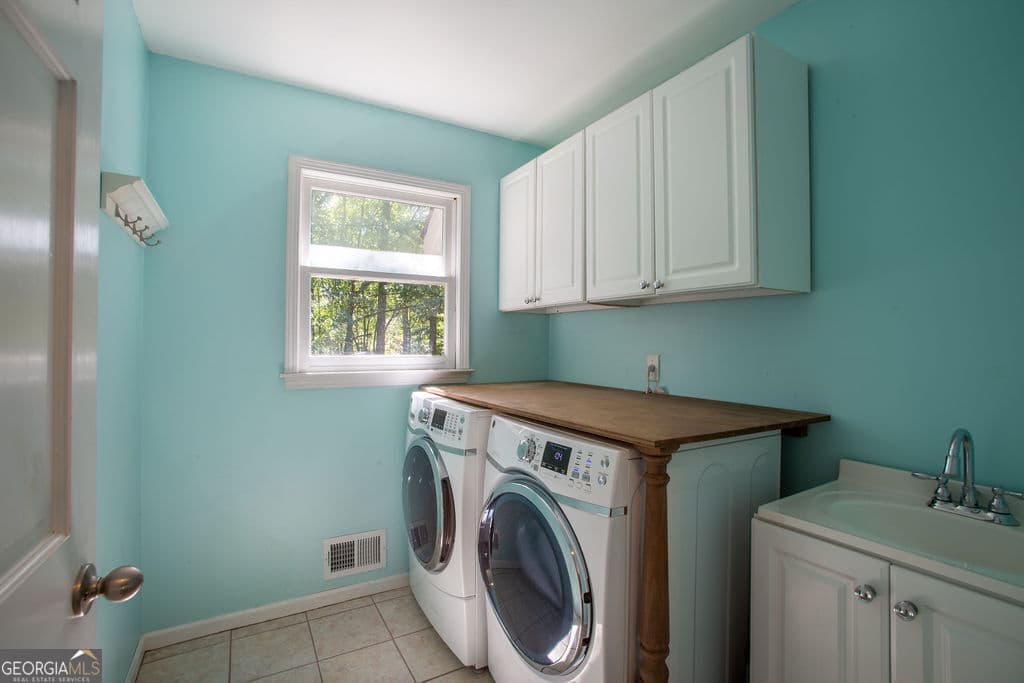 3 bedroom, 3 bathroom, 3,200 sq ft single family residence for rent at 297 Graves Road, Fayetteville, GA 30214 for $5,000 a month — photo 10