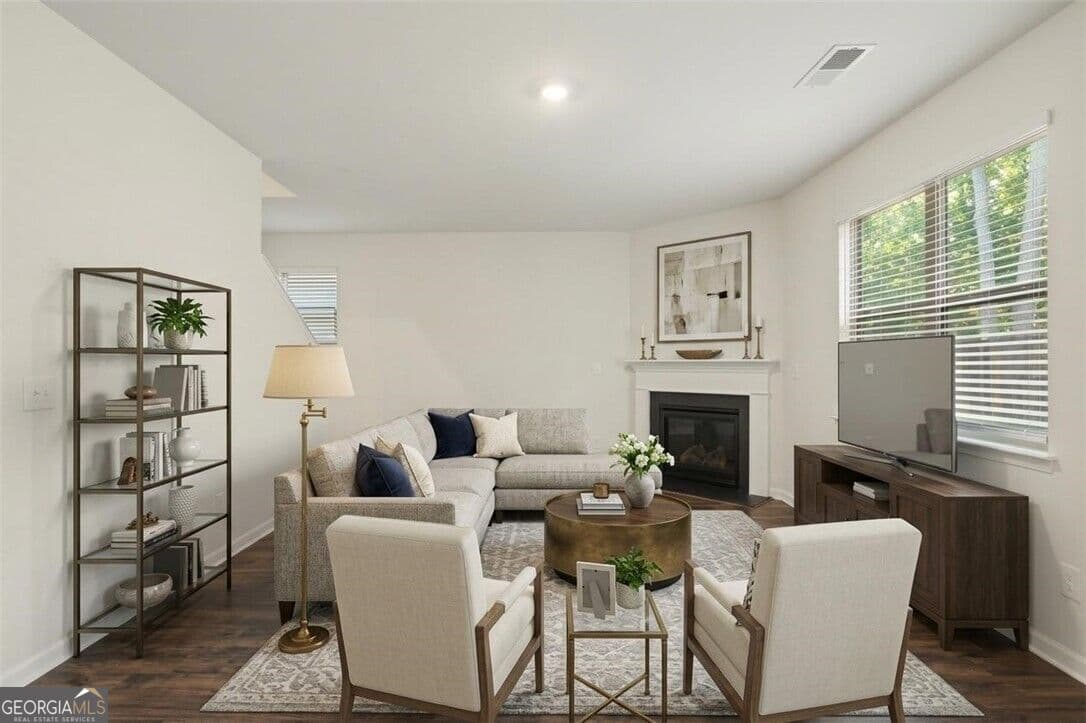 4 bedroom, 2.5 bathroom, 2,276 sq ft single family residence for sale at 9883 Byrne Drive, Jonesboro, GA 30236 — photo 4