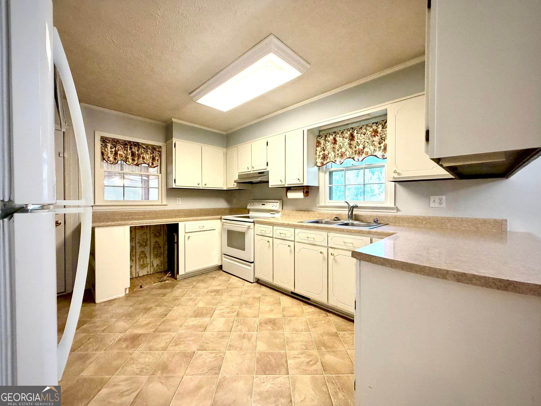 3 bedroom, 2.5 bathroom, 1,338 sq ft single family residence for sale at 4354 Stuckey Road, Danville, GA 31017 — photo 4