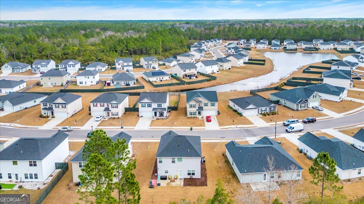 4 bedroom, 2.5 bathroom single family residence for sale at 276 Brightleaf Circle, Hinesville, GA 31313 — photo 7