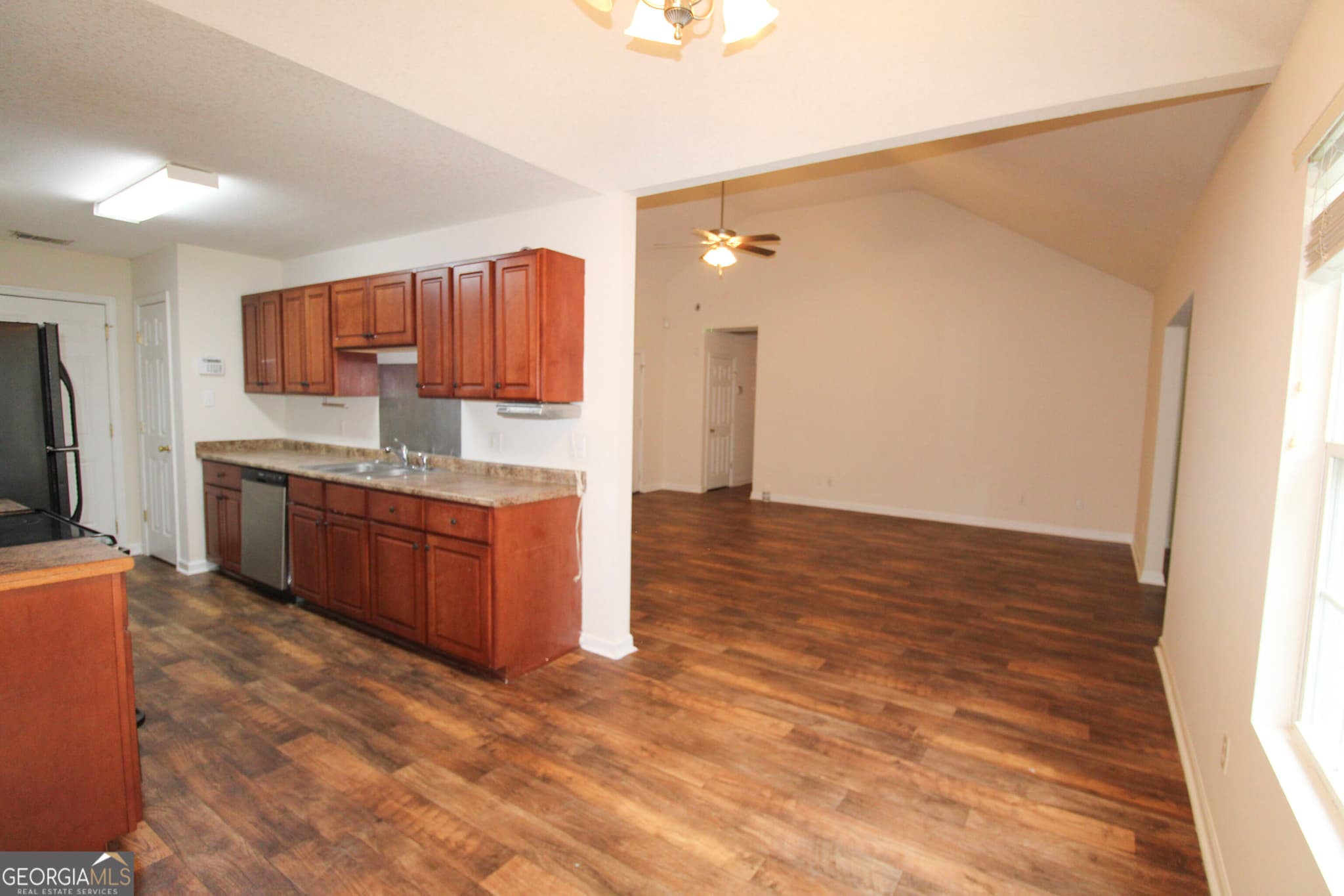 4 bedroom, 3 bathroom, 2,145 sq ft single family residence for rent at 8010 Ponderosa Pine Boulevard, Statesboro, GA 30458 for $2,100 a month — photo 6