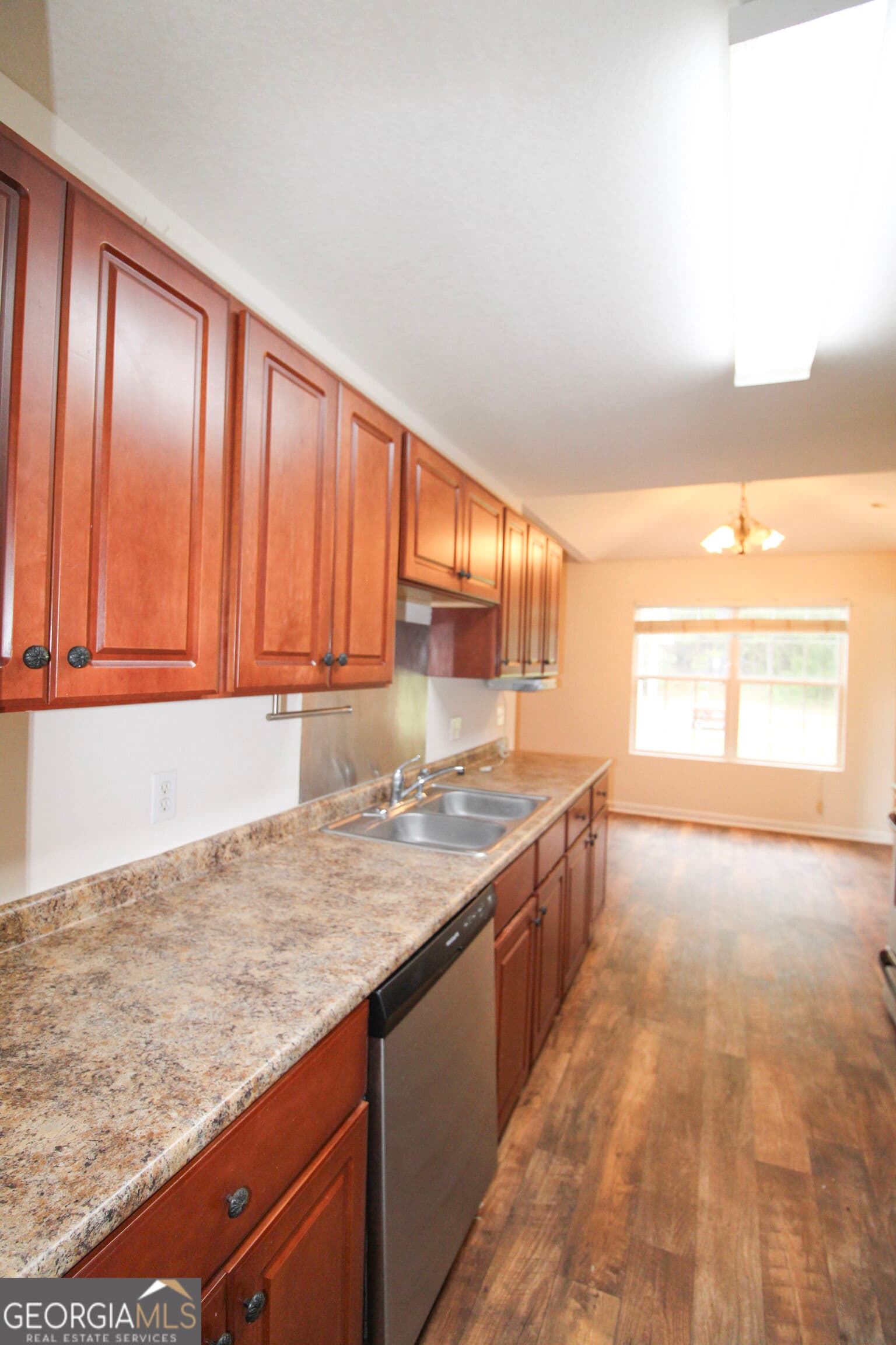 4 bedroom, 3 bathroom, 2,145 sq ft single family residence for rent at 8010 Ponderosa Pine Boulevard, Statesboro, GA 30458 for $2,100 a month — photo 5