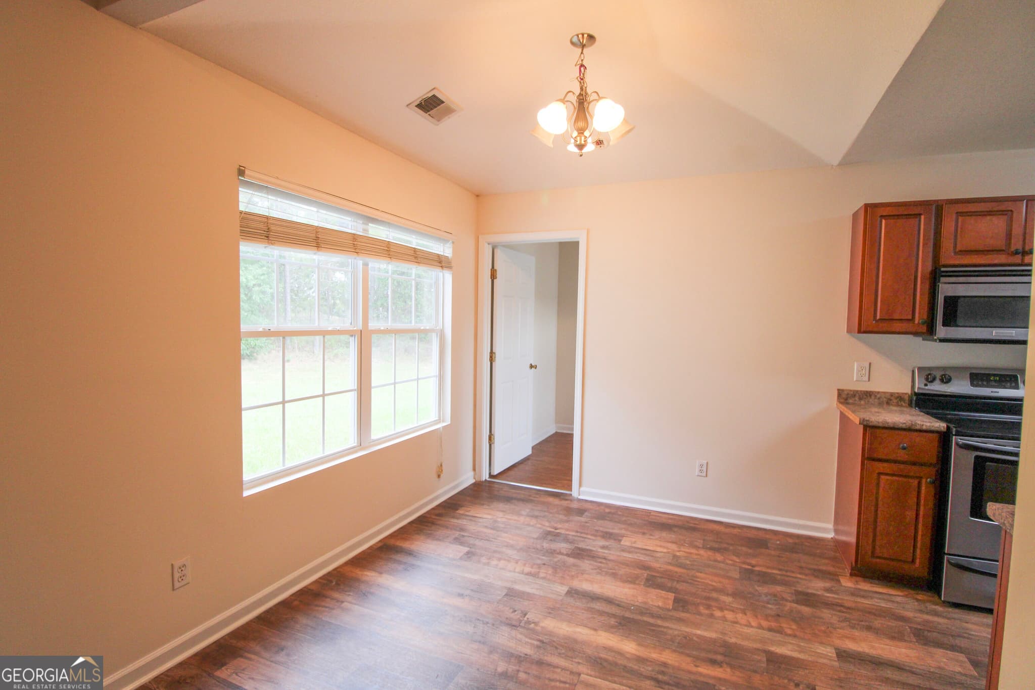 4 bedroom, 3 bathroom, 2,145 sq ft single family residence for rent at 8010 Ponderosa Pine Boulevard, Statesboro, GA 30458 for $2,100 a month — photo 8