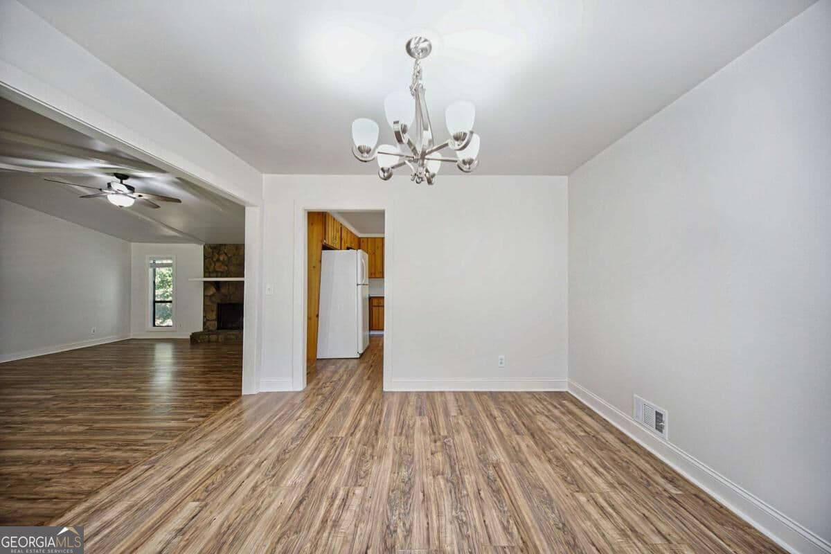 3 bedroom, 2 bathroom, 1,520 sq ft single family residence for sale at 136 Farmington Drive, Woodstock, GA 30188 — photo 7