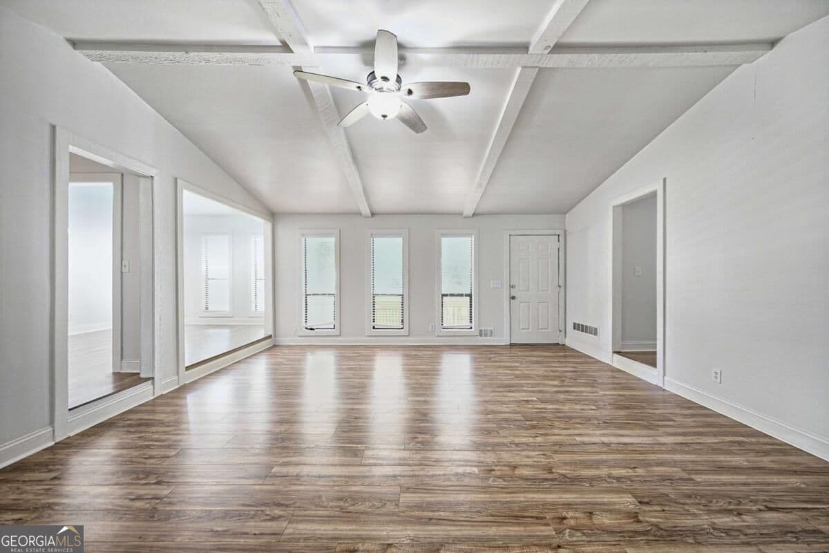 3 bedroom, 2 bathroom, 1,520 sq ft single family residence for sale at 136 Farmington Drive, Woodstock, GA 30188 — photo 4