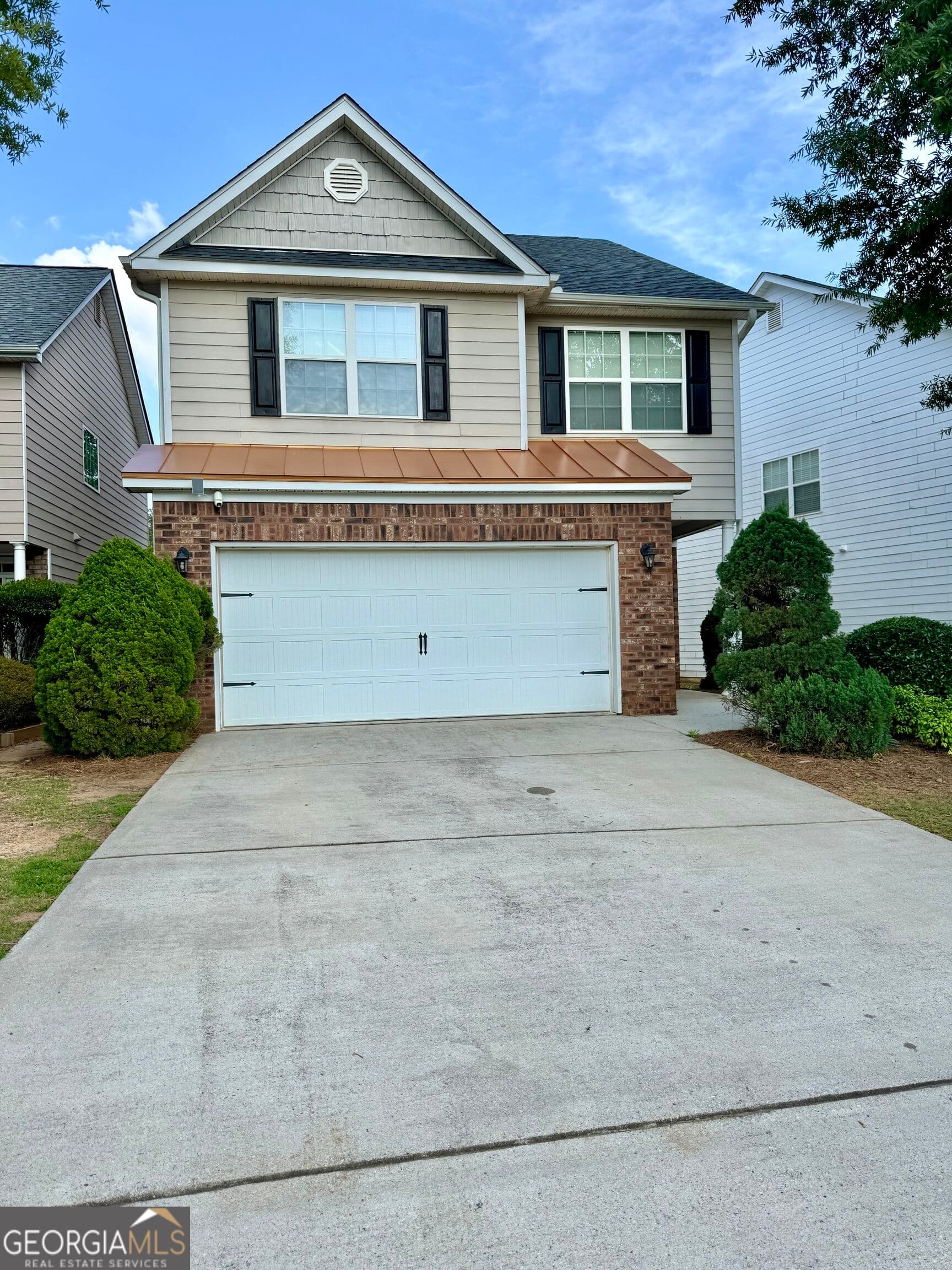 4 bedroom, 2.5 bathroom, 1,911 sq ft single family residence for rent at 322 Clover Brook Drive, Locust Grove, GA 30248 for $1,995 a month — photo 1 of 1