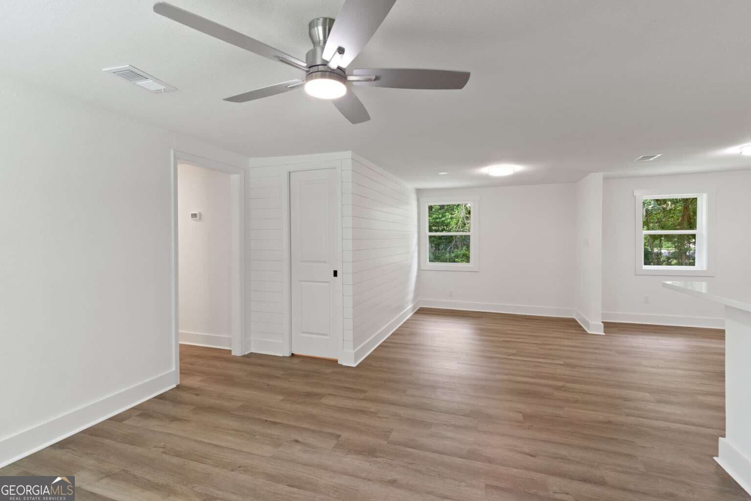3 bedroom, 2 bathroom, 1,164 sq ft single family residence for sale at 2929 Union Street, Brunswick, GA 31520 — photo 4