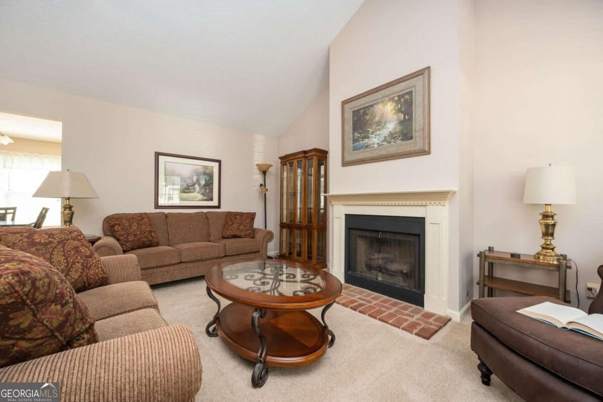 3 bedroom, 2 bathroom, 1,392 sq ft single family residence for sale at 4015 Paloverde Drive, Kennesaw, GA 30144 — photo 5