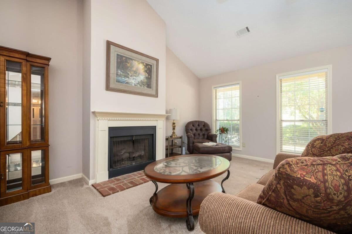 3 bedroom, 2 bathroom, 1,392 sq ft single family residence for sale at 4015 Paloverde Drive, Kennesaw, GA 30144 — photo 4