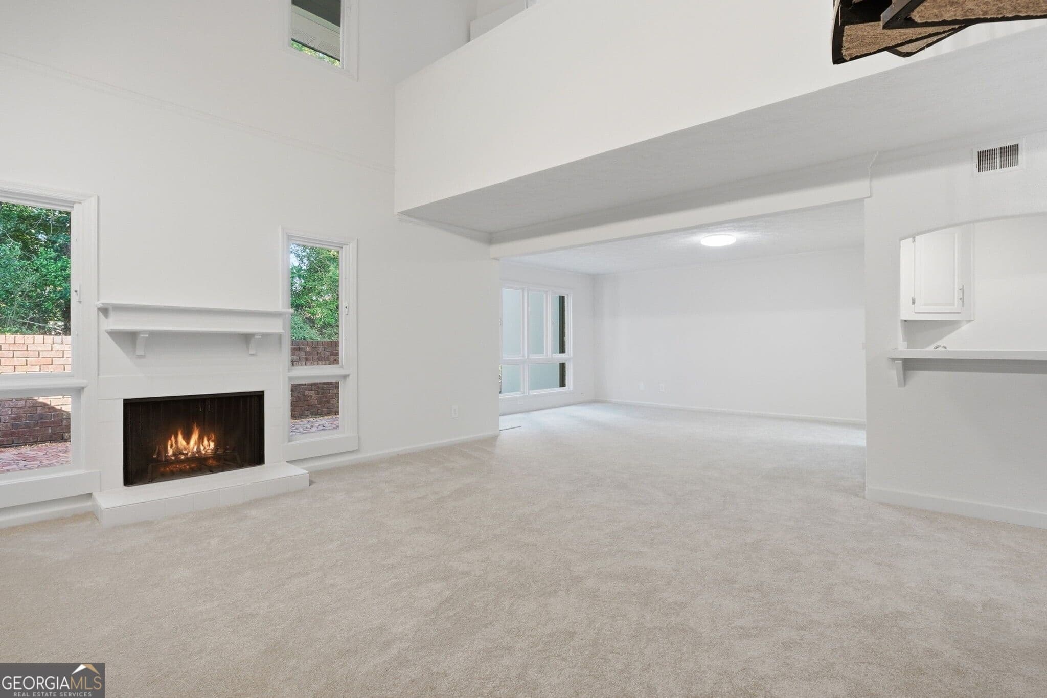 3 bedroom, 2.5 bathroom, 2,228 sq ft townhouse for sale at 3229 Clairmont North, Atlanta, GA 30329 — photo 7