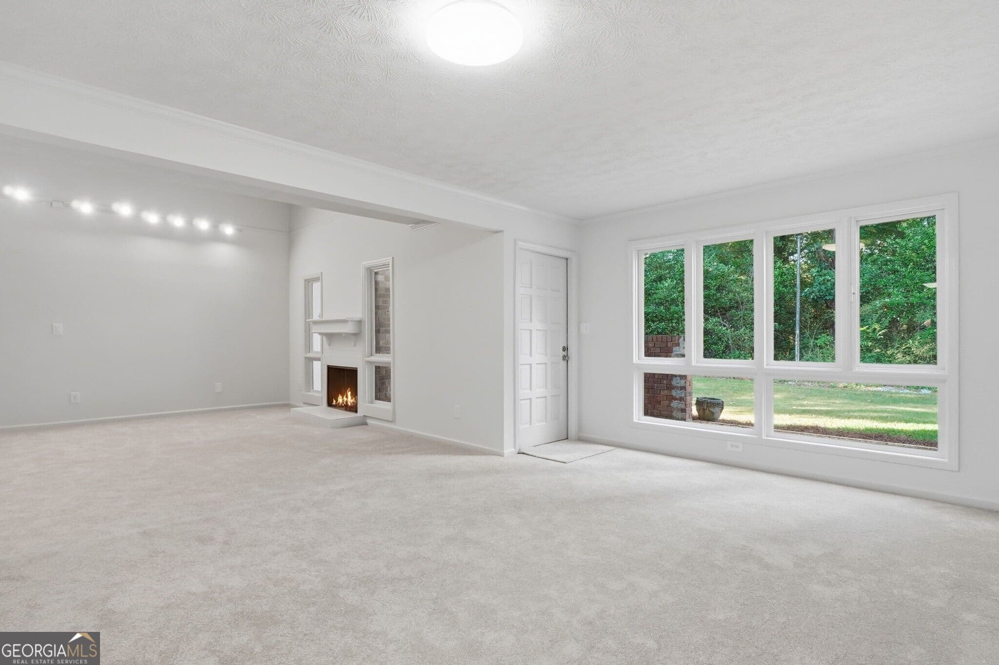 3 bedroom, 2.5 bathroom, 2,228 sq ft townhouse for sale at 3229 Clairmont North, Atlanta, GA 30329 — photo 8