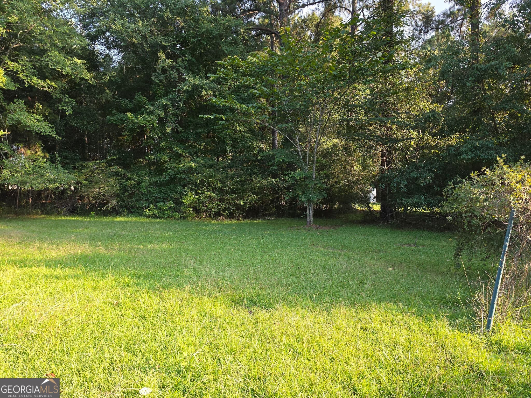 3 bedroom, 1.5 bathroom, 1,458 sq ft single family residence for rent at 2409 River Ridge Road, Milledgeville, GA 31061 for $1,300 a month — photo 3