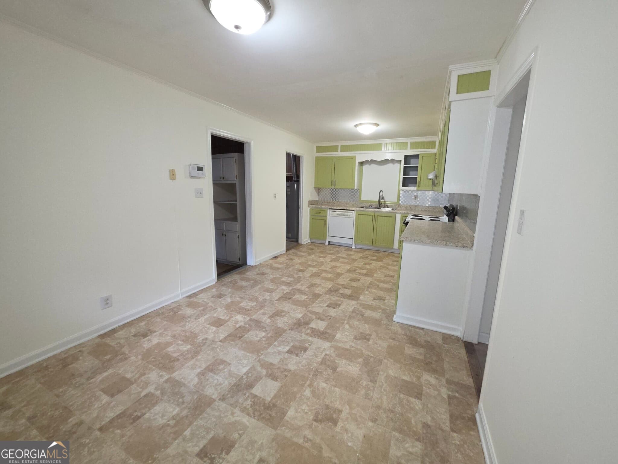 3 bedroom, 1.5 bathroom, 1,458 sq ft single family residence for rent at 2409 River Ridge Road, Milledgeville, GA 31061 for $1,300 a month — photo 5