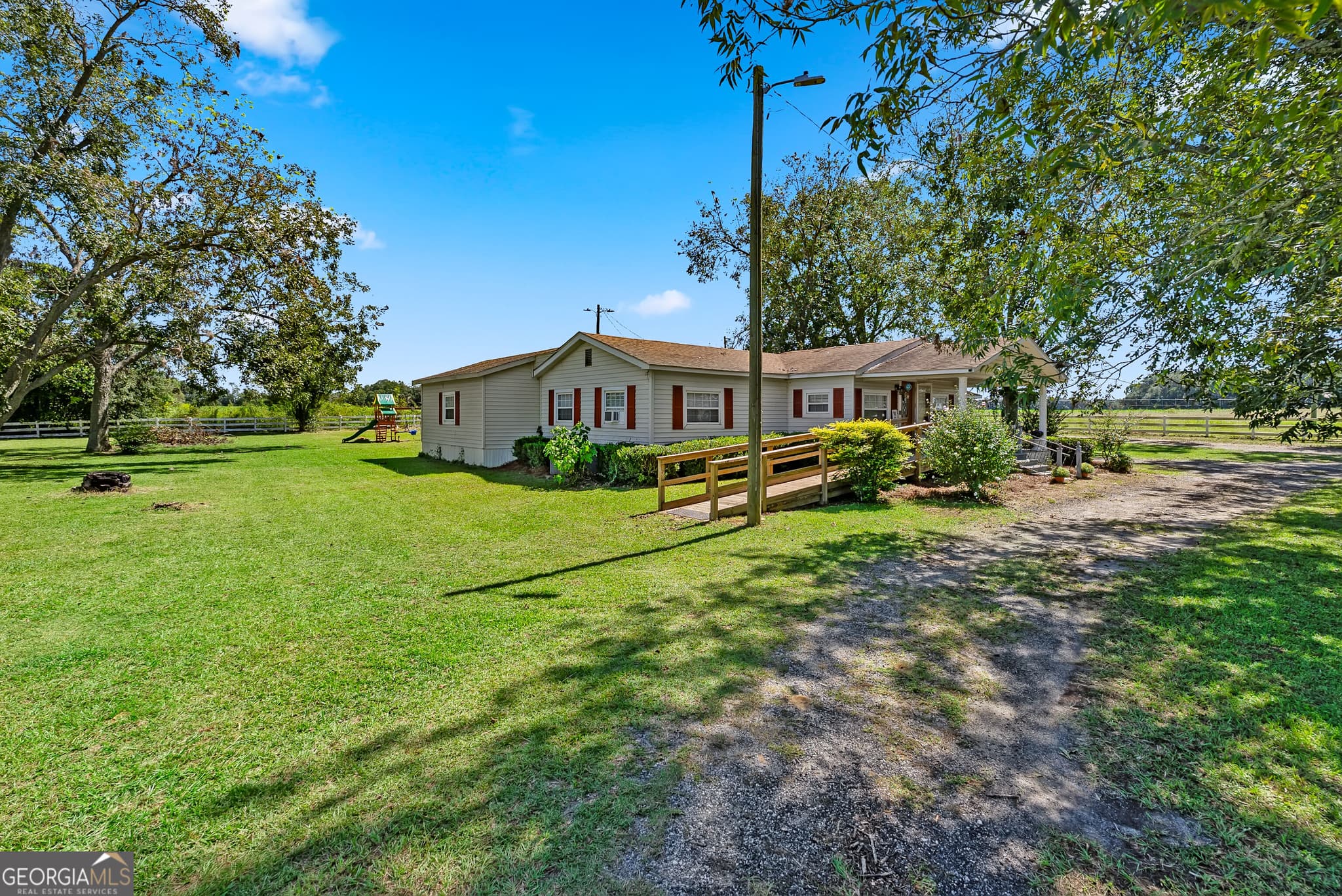 3 bedroom, 2 bathroom, 1,480 sq ft single family residence for sale at 7767 Lodgetown Road, Pelham, GA 31779 — photo 4