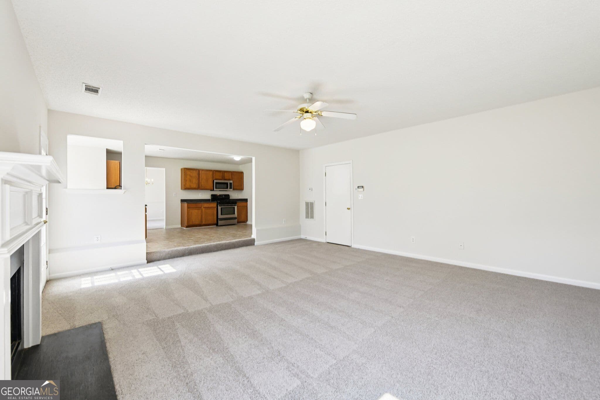 5 bedroom, 2.5 bathroom, 2,724 sq ft single family residence for rent at 6163 Remington Park, Lithonia, GA 30058 for $2,829 a month — photo 6