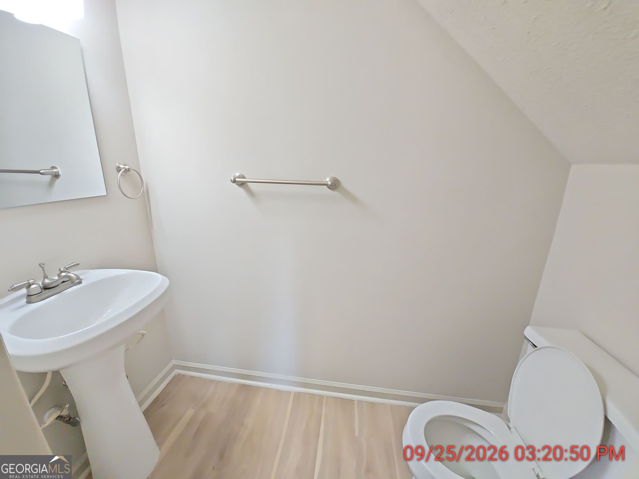 2 bedroom, 2.5 bathroom, 1,362 sq ft townhouse for rent at 391 N Beach Court, Riverdale, GA 30274 for $1,650 a month — photo 4