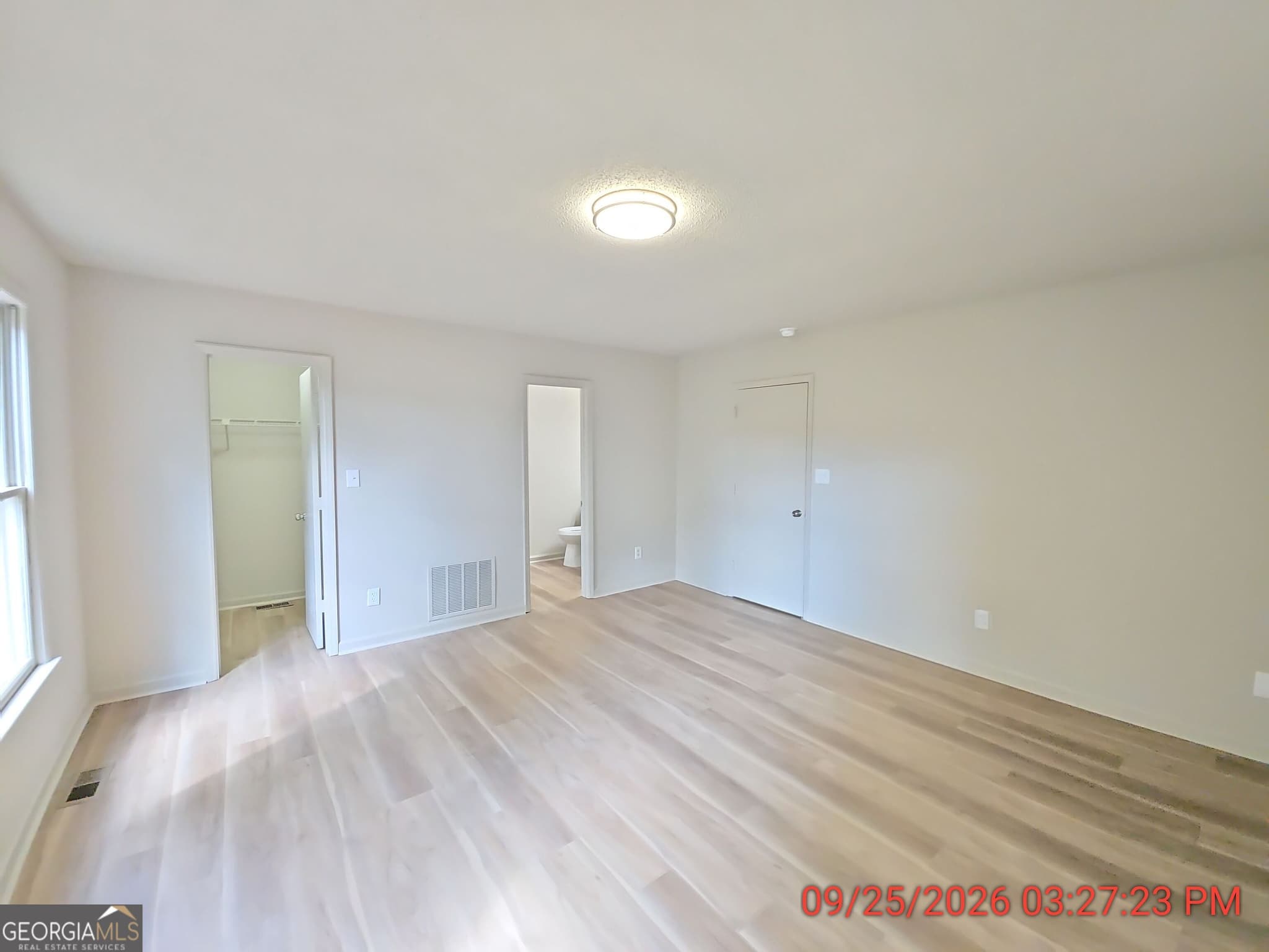 2 bedroom, 2.5 bathroom, 1,362 sq ft townhouse for rent at 391 N Beach Court, Riverdale, GA 30274 for $1,650 a month — photo 8