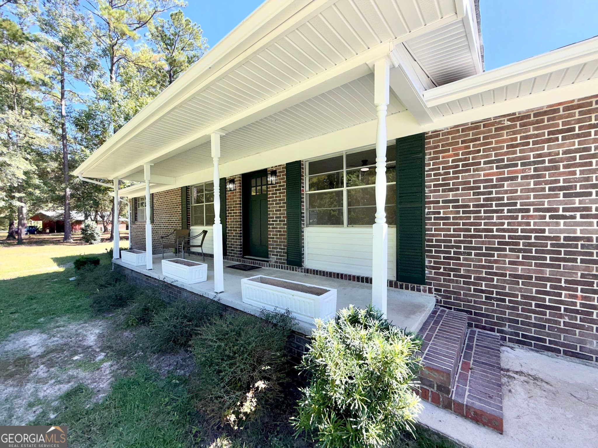 3 bedroom, 2 bathroom, 1,232 sq ft single family residence for sale at 201 North Drive, Woodbine, GA 31569 — photo 2
