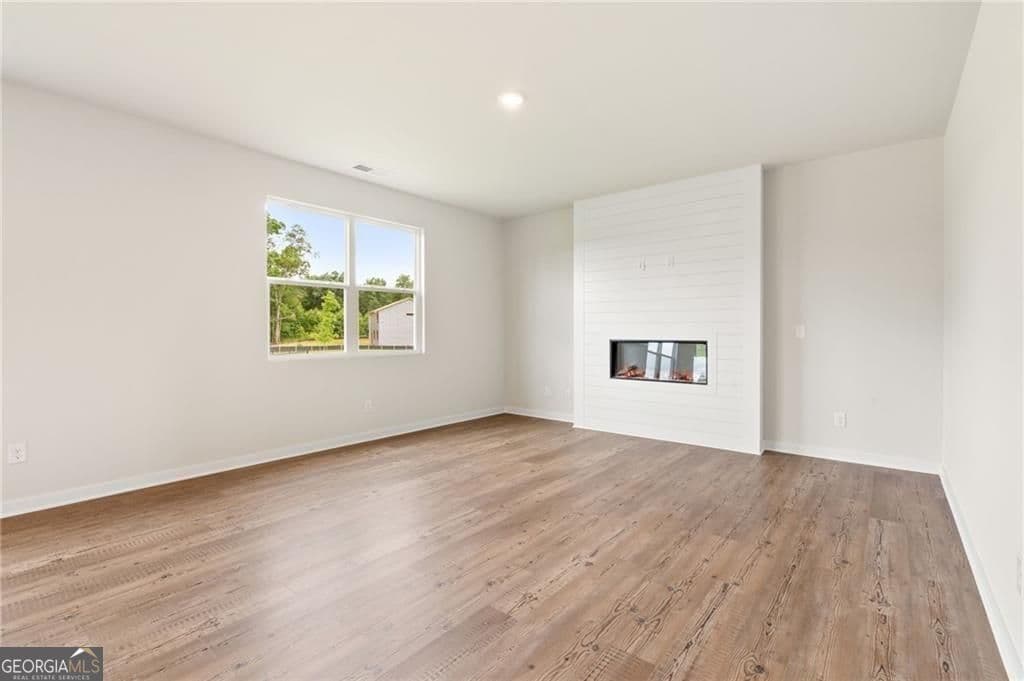 5 bedroom, 3 bathroom, 2,570 sq ft single family residence for sale at 540 Baynes Court, Mcdonough, GA 30253 — photo 6