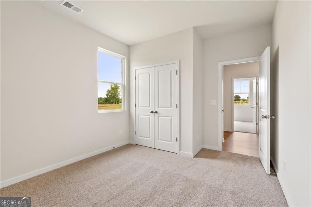 5 bedroom, 3 bathroom, 2,570 sq ft single family residence for sale at 540 Baynes Court, Mcdonough, GA 30253 — photo 5