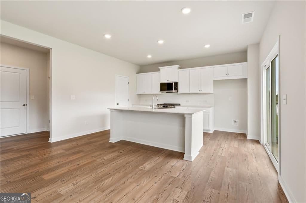 5 bedroom, 3 bathroom, 2,570 sq ft single family residence for sale at 540 Baynes Court, Mcdonough, GA 30253 — photo 10