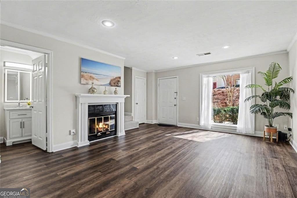 2 bedroom, 2.5 bathroom, 1,240 sq ft townhouse sold at 161 Holcomb Ferry Road, Roswell, GA 30076