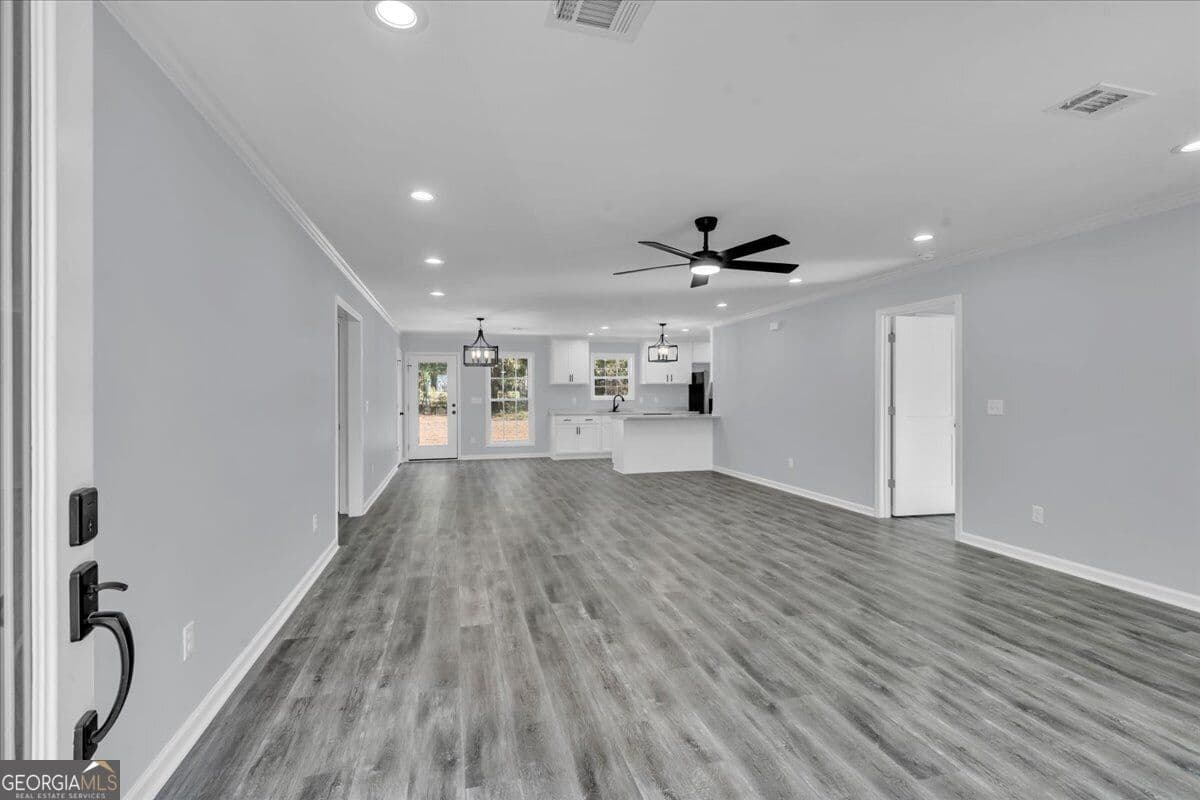 3 bedroom, 2 bathroom, 1,575 sq ft single family residence under contract at 101 Bluegill Road, Vienna, GA 31092 — photo 7