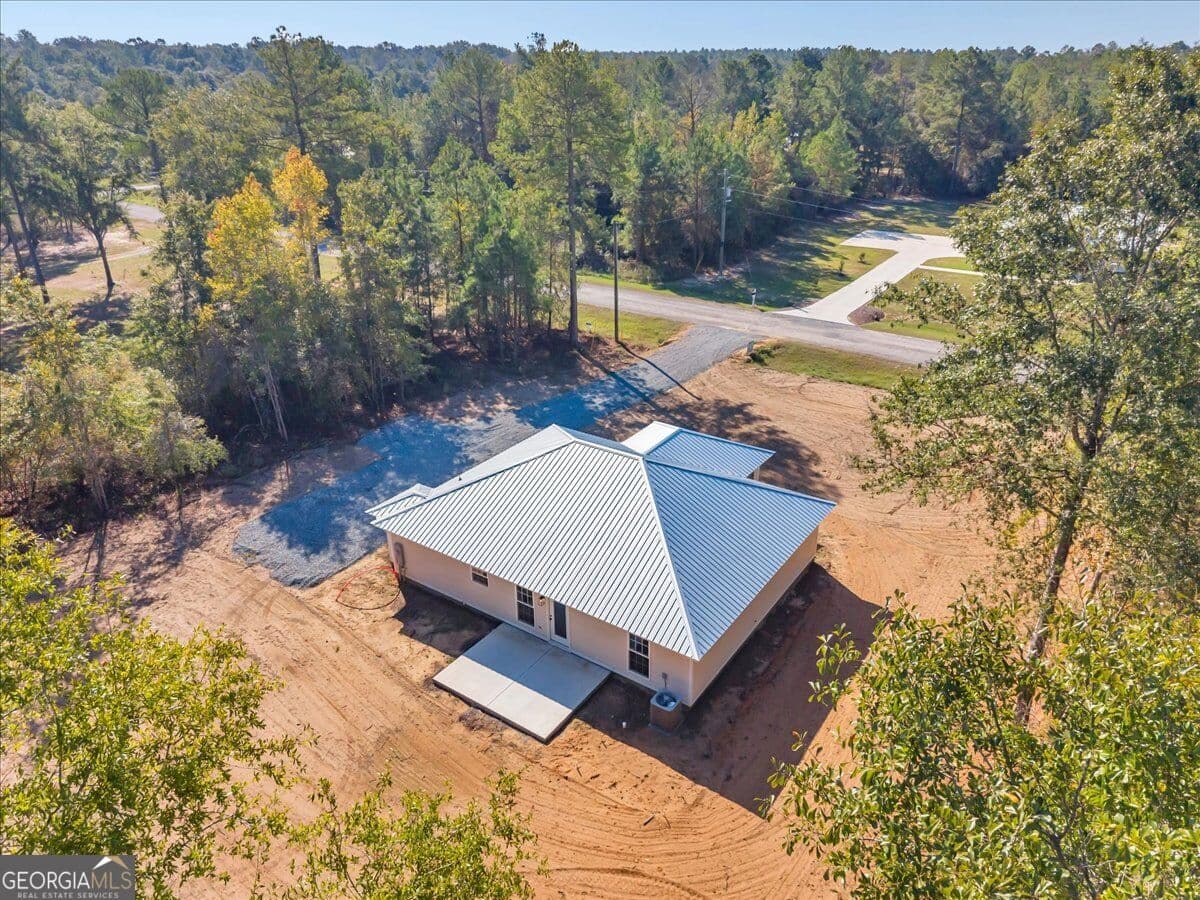 3 bedroom, 2 bathroom, 1,575 sq ft single family residence under contract at 101 Bluegill Road, Vienna, GA 31092 — photo 3