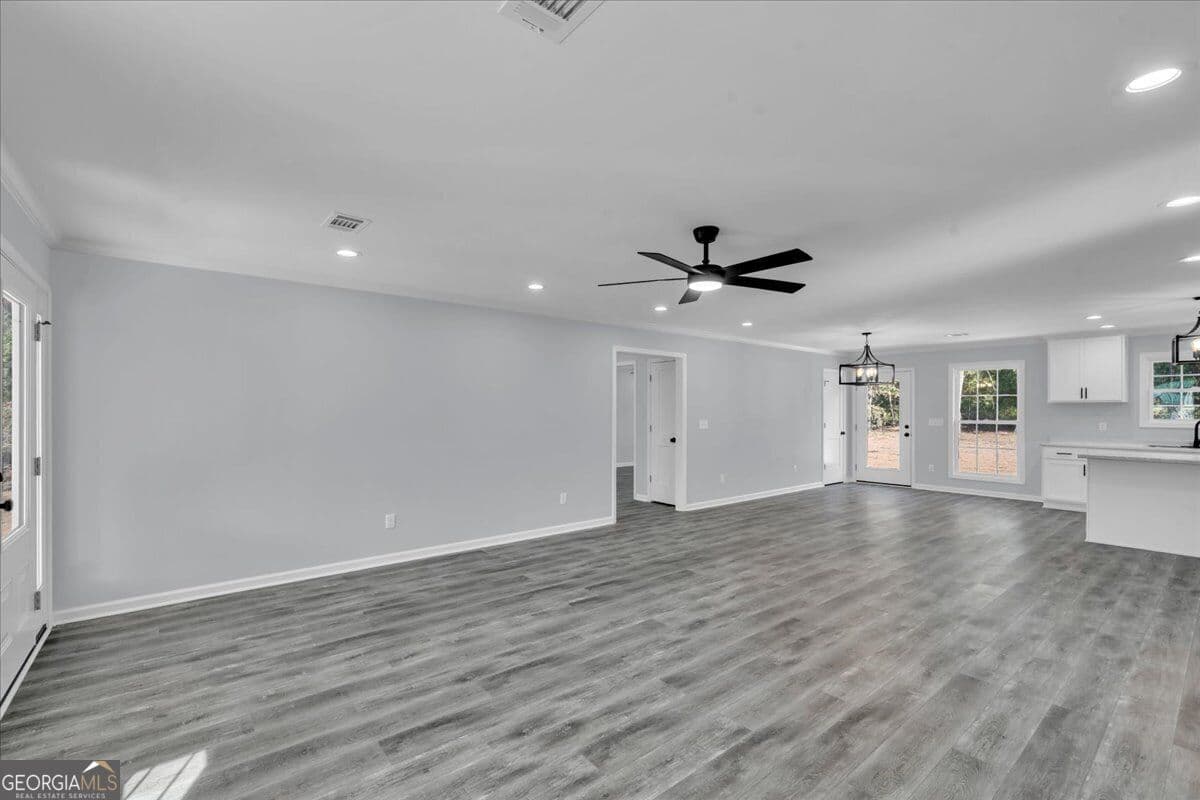 3 bedroom, 2 bathroom, 1,575 sq ft single family residence under contract at 101 Bluegill Road, Vienna, GA 31092 — photo 8