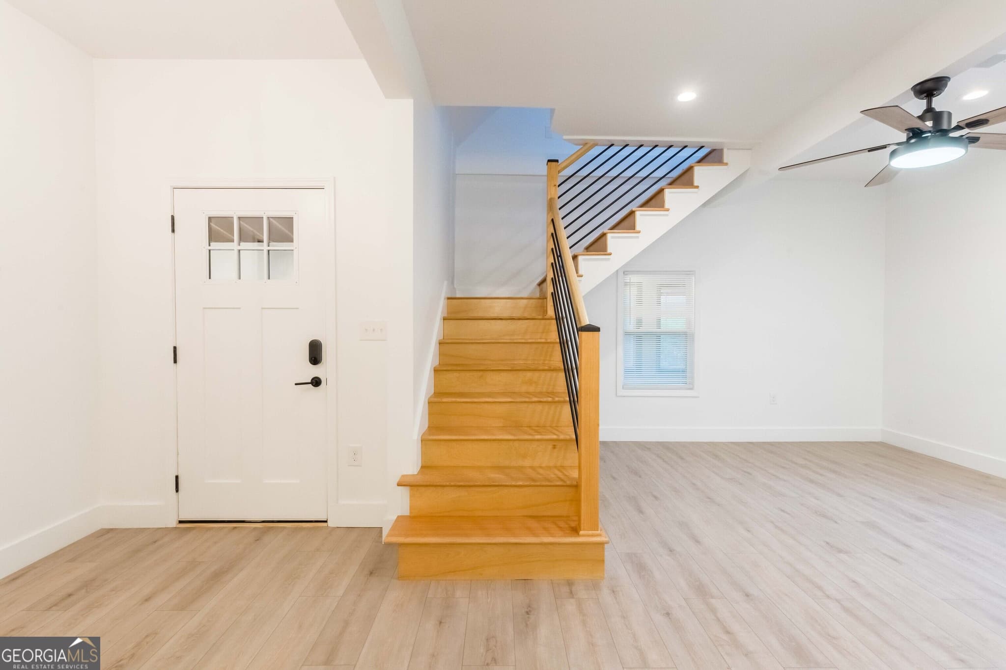 5 bedroom, 3 bathroom, 2,593 sq ft single family residence for rent at 1170 Niles Avenue, Atlanta, GA 30318 for $3,995 a month — photo 7