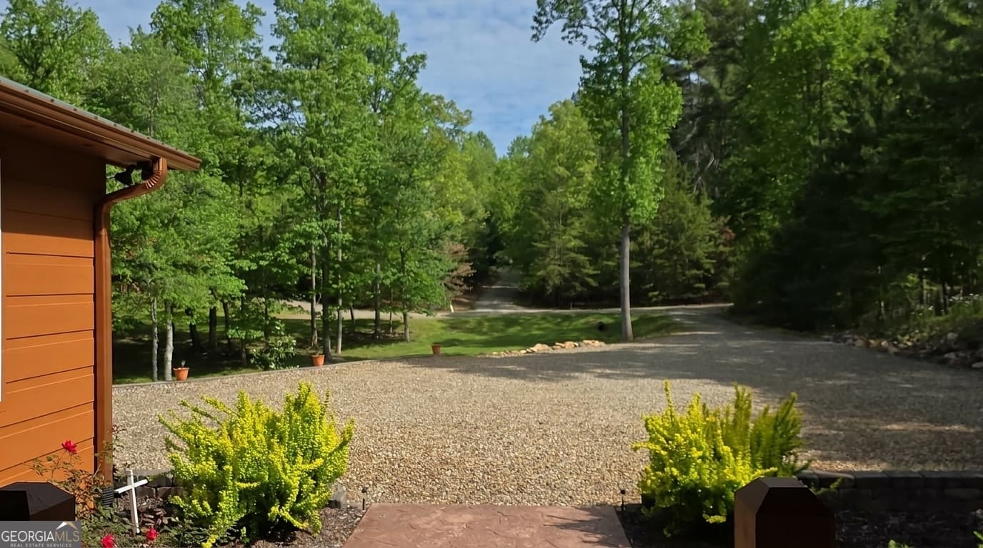 3 bedroom, 2 bathroom, 1,800 sq ft single family residence for sale at 143 Morning Star, Blairsville, GA 30512 — photo 5