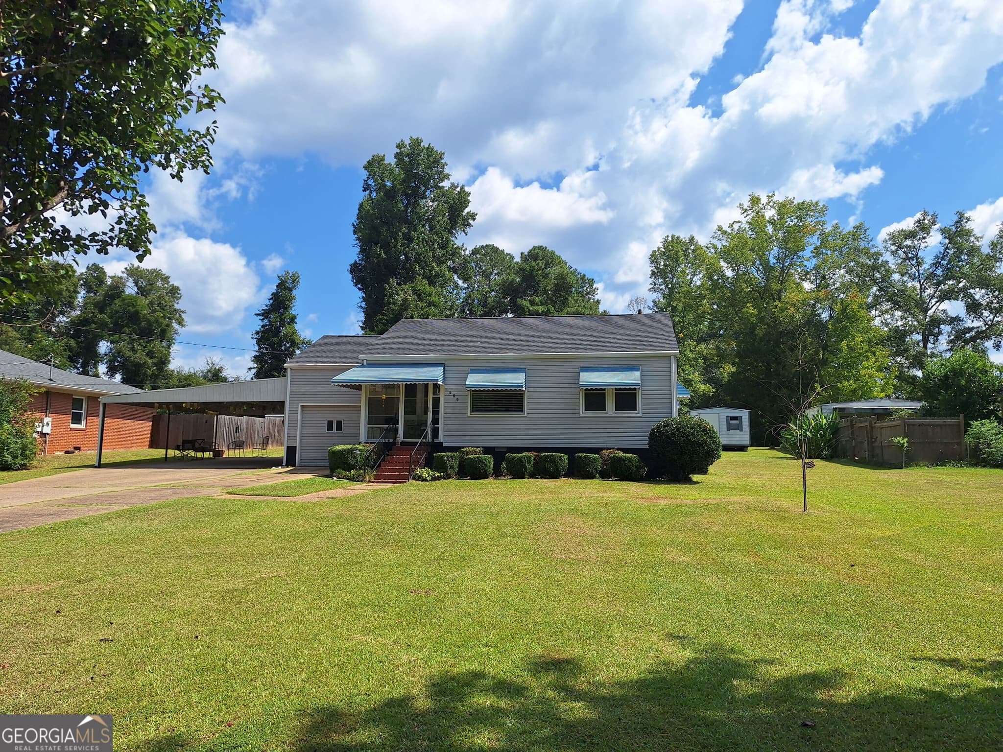 2 bedroom, 1 bathroom, 1,149 sq ft single family residence for sale at 505 Crestview Lane, Valley, AL 36854 — photo 2