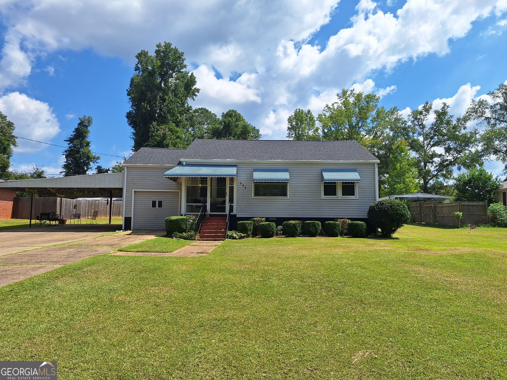 2 bedroom, 1 bathroom, 1,149 sq ft single family residence for sale at 505 Crestview Lane, Valley, AL 36854 — photo 3