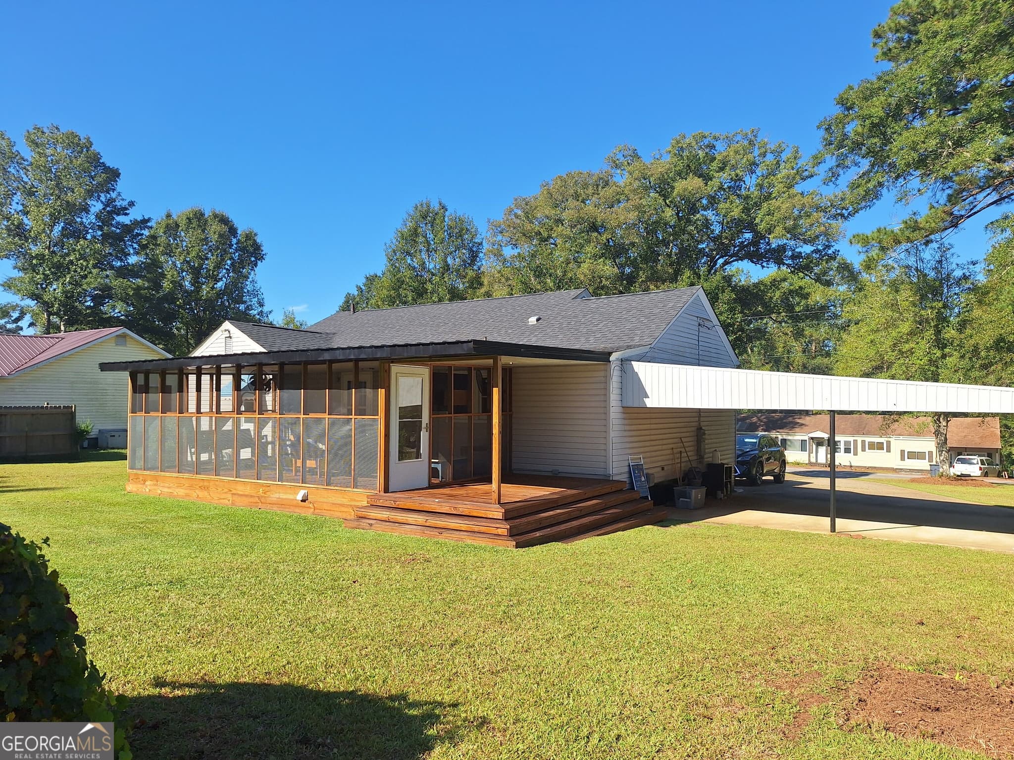 2 bedroom, 1 bathroom, 1,149 sq ft single family residence for sale at 505 Crestview Lane, Valley, AL 36854 — photo 9