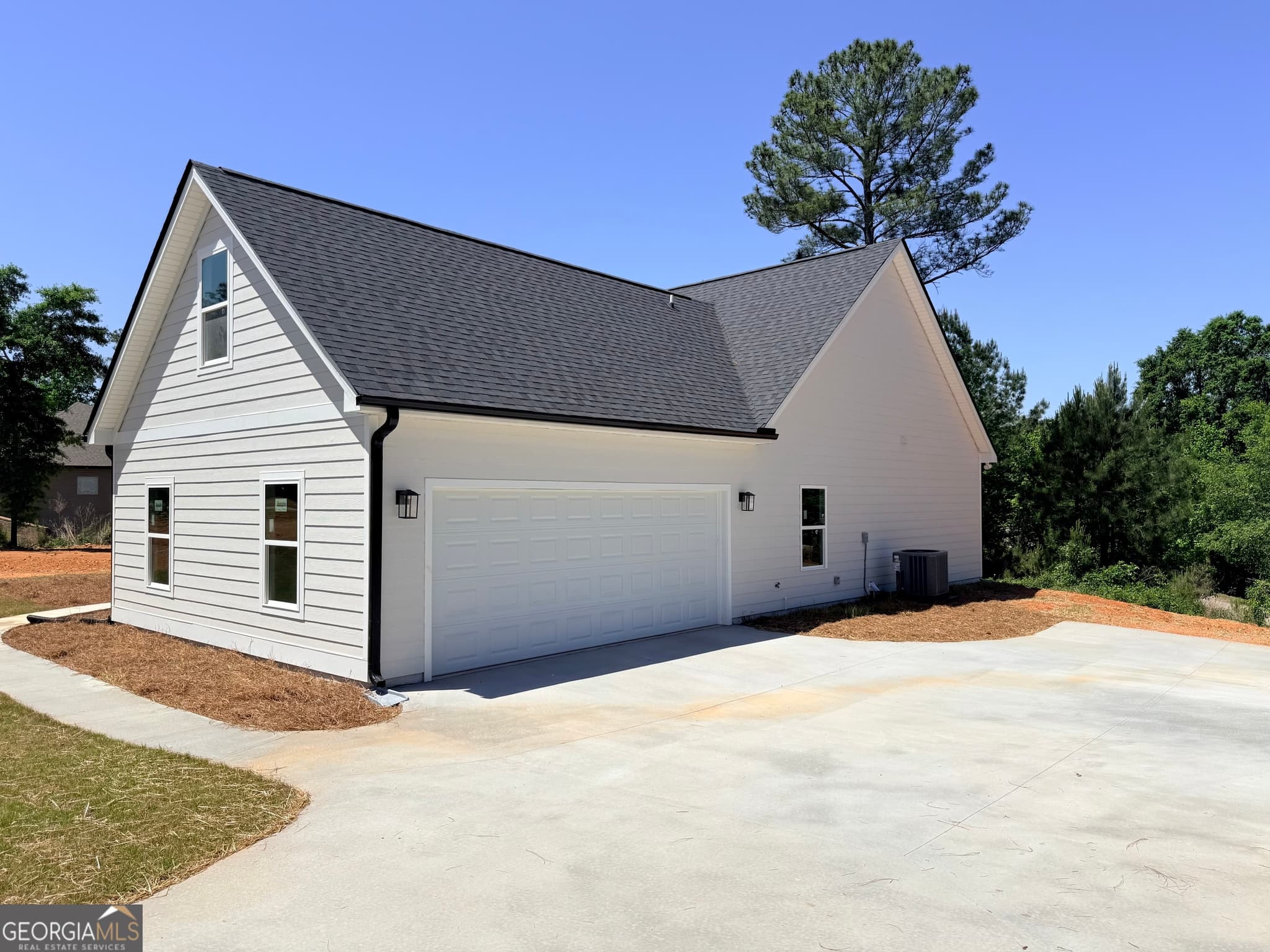4 bedroom, 2 bathroom, 1,986 sq ft single family residence for sale at 117 Mason Ridge, Barnesville, GA 30204 — photo 2