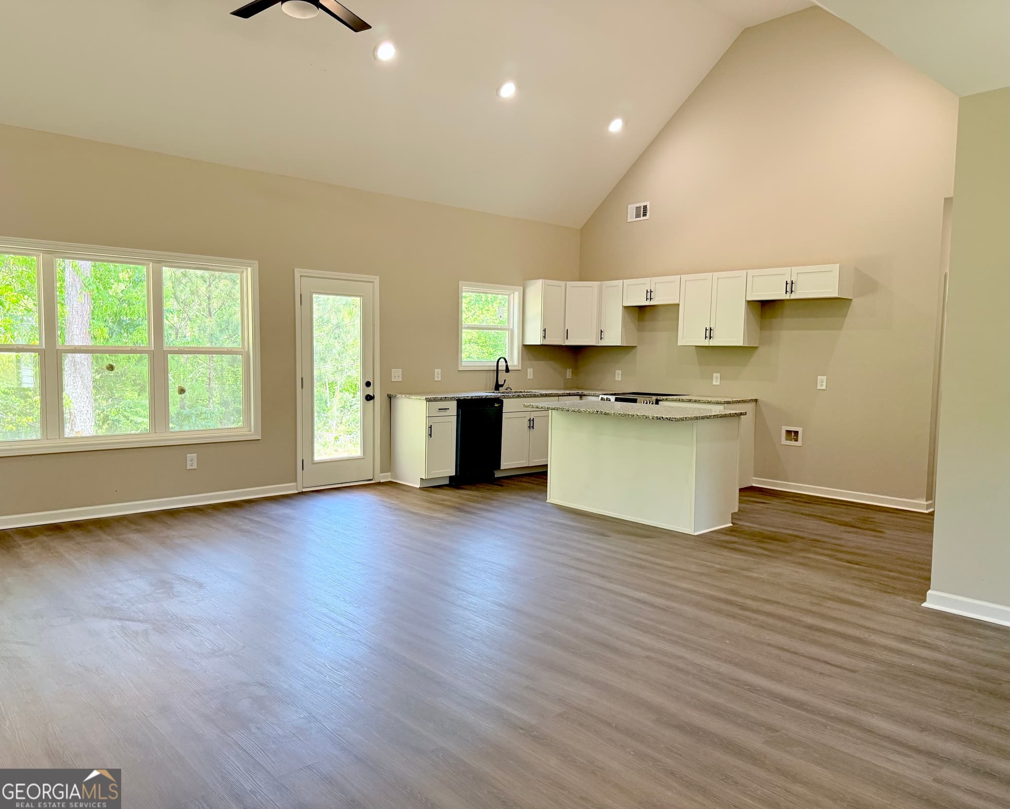 4 bedroom, 2 bathroom, 1,986 sq ft single family residence for sale at 117 Mason Ridge, Barnesville, GA 30204 — photo 3