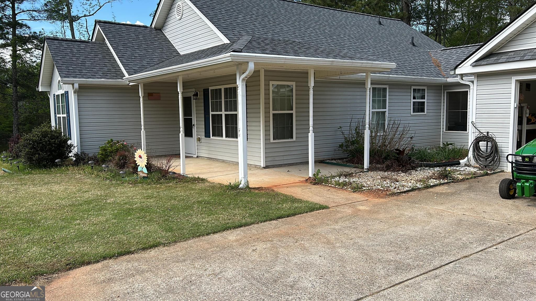 3 bedroom, 2 bathroom, 1,224 sq ft single family residence for sale at 1256 Clearwater Drive, Winder, GA 30680 — photo 2