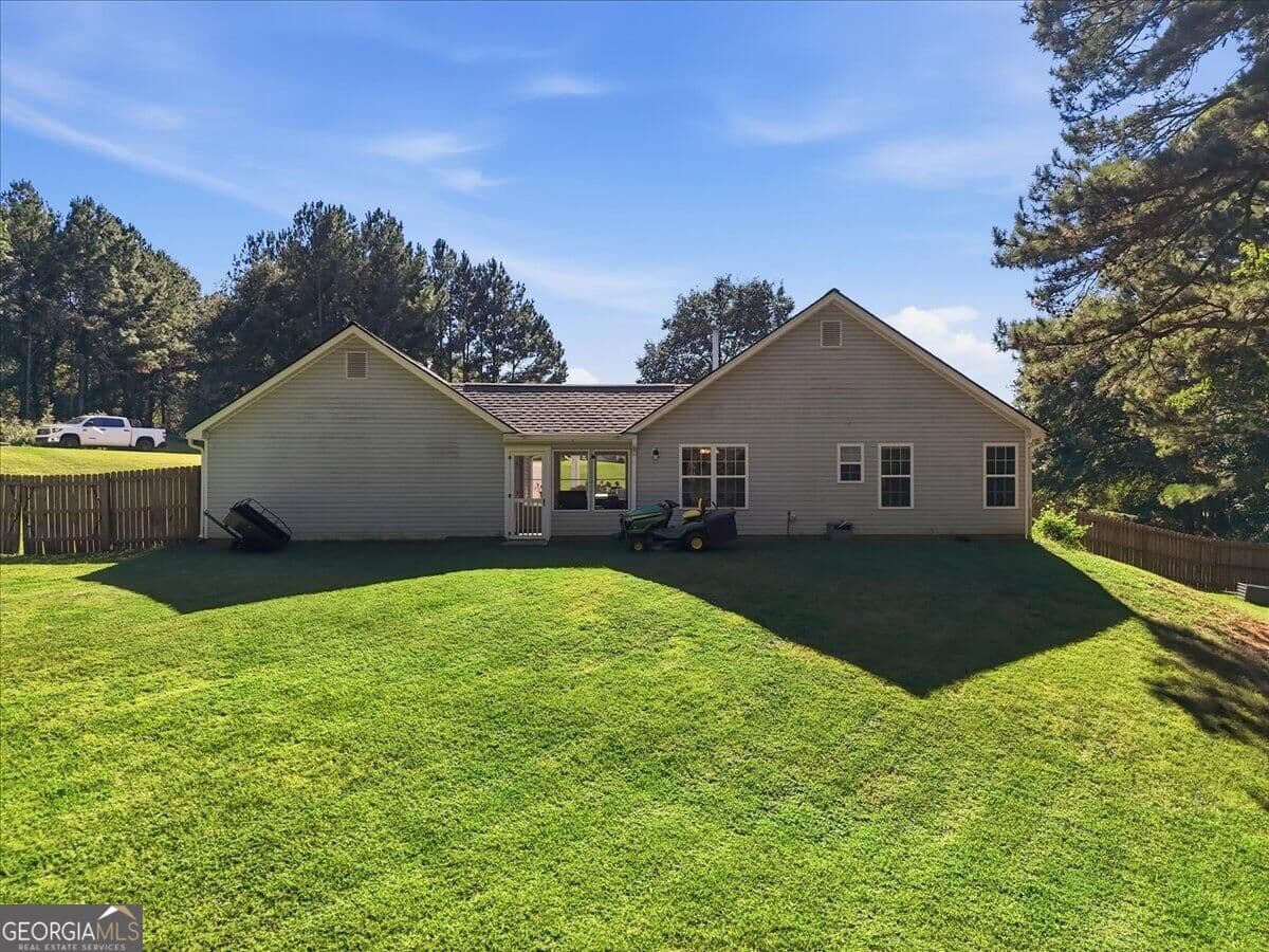 3 bedroom, 2 bathroom, 1,224 sq ft single family residence for sale at 1256 Clearwater Drive, Winder, GA 30680 — photo 7