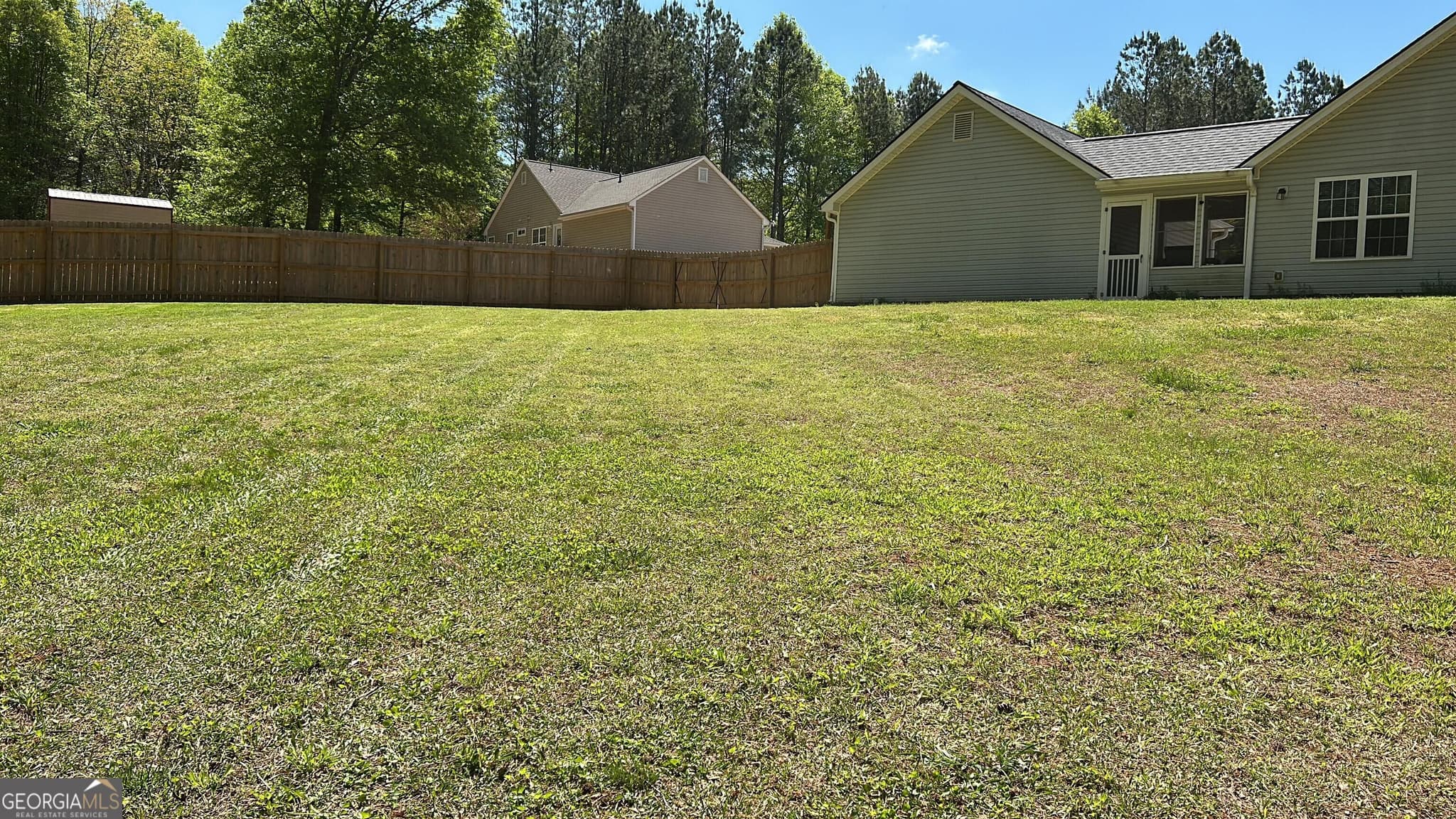 3 bedroom, 2 bathroom, 1,224 sq ft single family residence for sale at 1256 Clearwater Drive, Winder, GA 30680 — photo 3