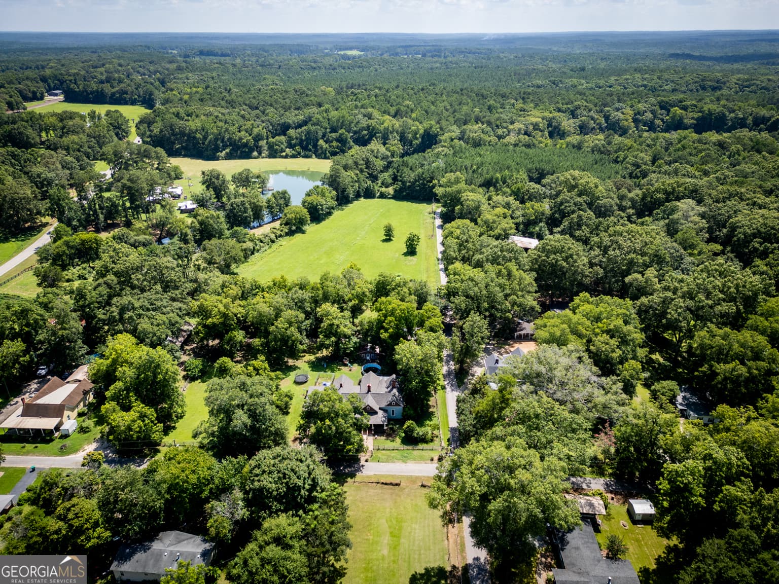 4 bedroom, 4.5 bathroom, 2,544 sq ft single family residence for sale at 111 Banks Street, Shady Dale, GA 31085 — photo 8