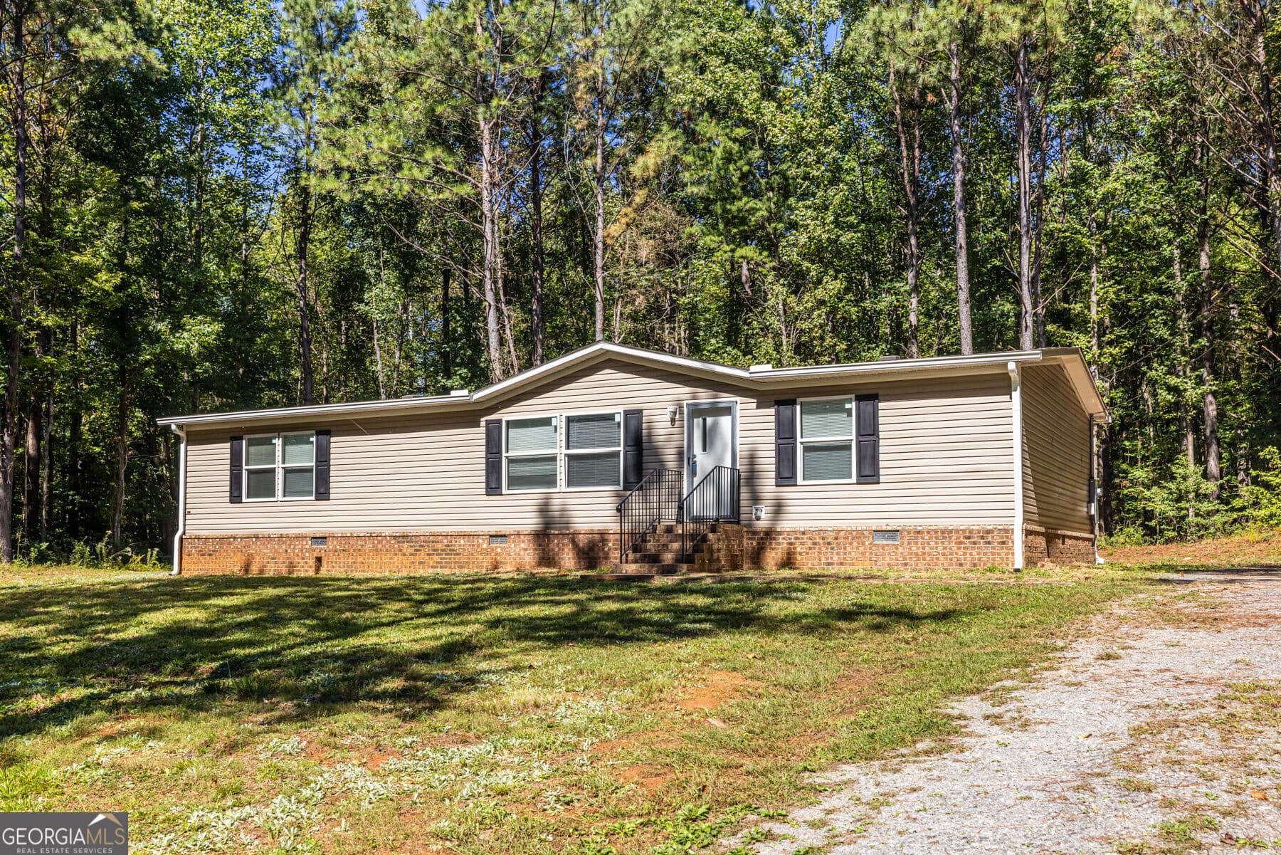 3 bedroom, 2 bathroom, 1,680 sq ft manufactured home,single family residence for sale at 2154 Grandview Road, Jasper, GA 30143 — photo 4