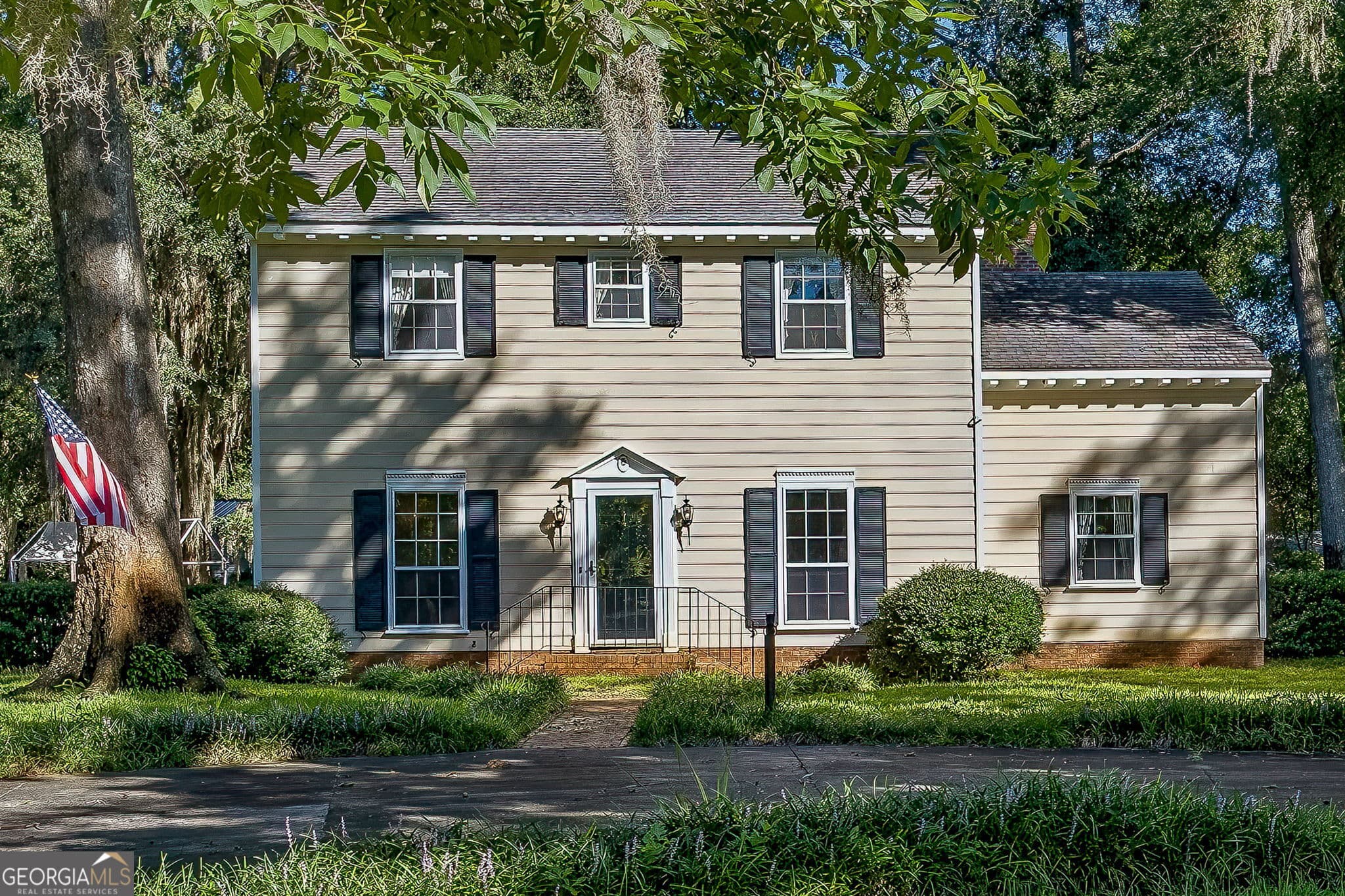 3 bedroom, 2.5 bathroom, 2,550 sq ft single family residence under contract at 806 Devon Drive, St. Marys, GA 31558