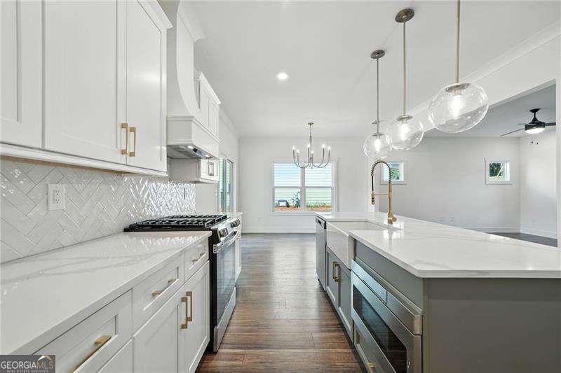 4 bedroom, 3 bathroom, 2,175 sq ft single family residence for sale at 125 Old Alabama Road, Emerson, GA 30137 — photo 5